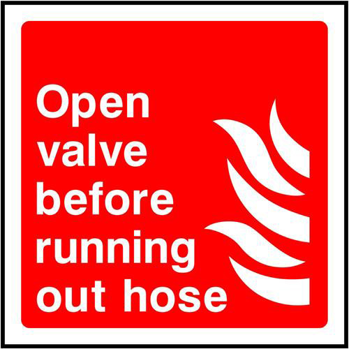 Open valve before running out hose 1 Open valve before running out hose